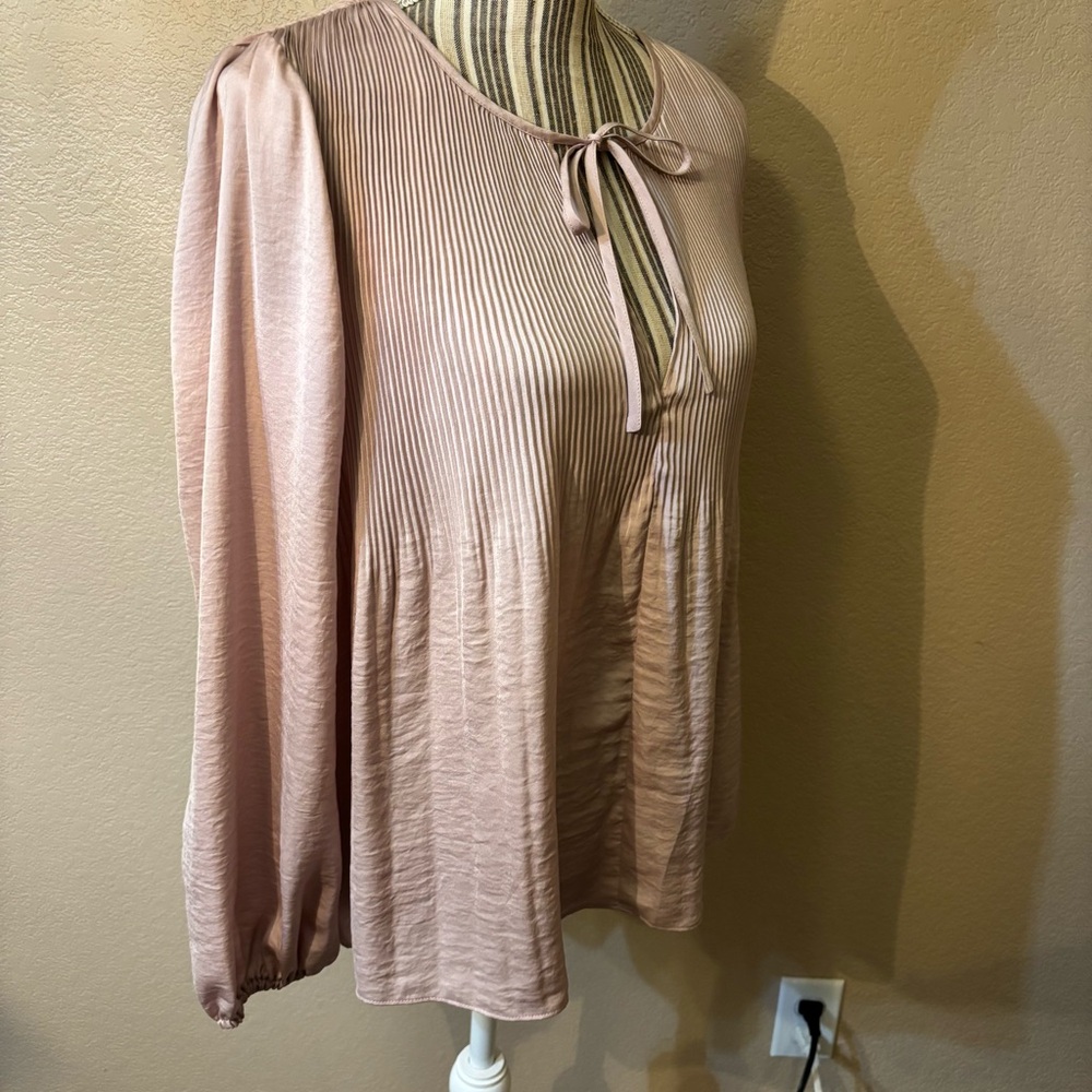 Lucky Brand Blouse Small Blush Pink Pleated Peasant Top Flowy Long Sleeves Ties - Picture 6 of 15
